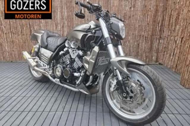 Yamaha VMX 1200 V-MAX (1991) thumbnail 2