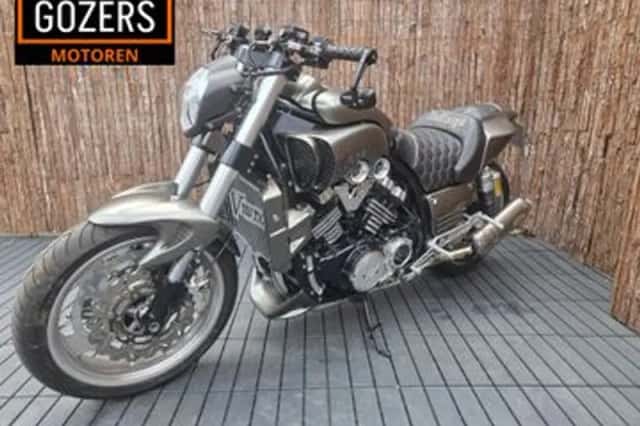 Yamaha VMX 1200 V-MAX (1991) thumbnail 4
