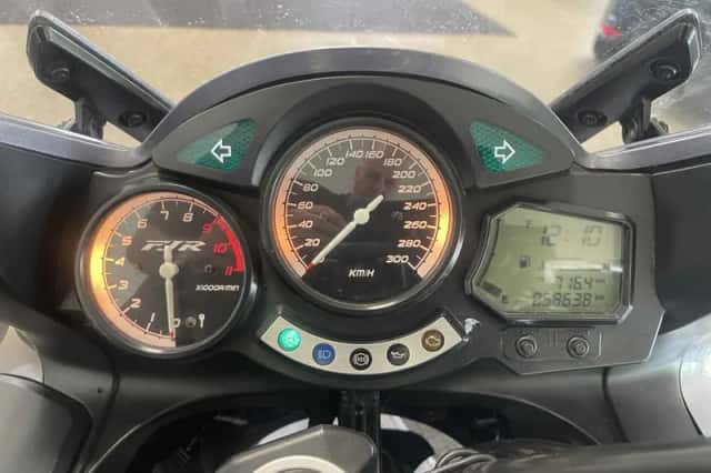 Yamaha FJR 1300 A (2003) thumbnail 5