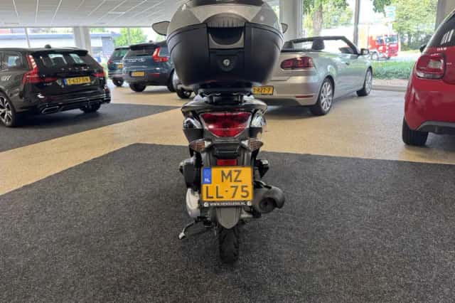 Honda PCX 125 (2011) thumbnail 4