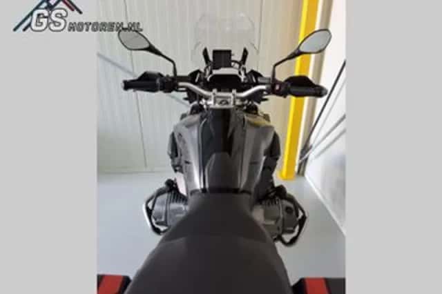BMW R (2019) thumbnail 4