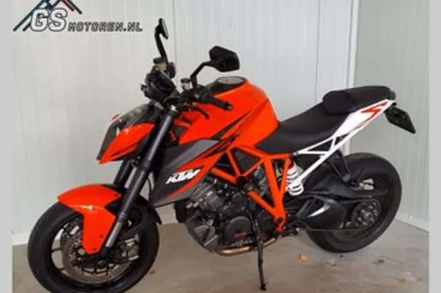 KTM 1290 SuperDuke R (2014) thumbnail 1