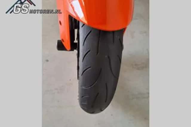 KTM 1290 SuperDuke R (2014) thumbnail 4