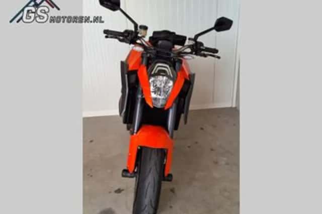 KTM 1290 SuperDuke R (2014) thumbnail 6