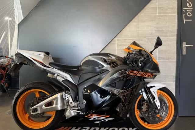 Honda CBR 600 RR (2011) thumbnail 2