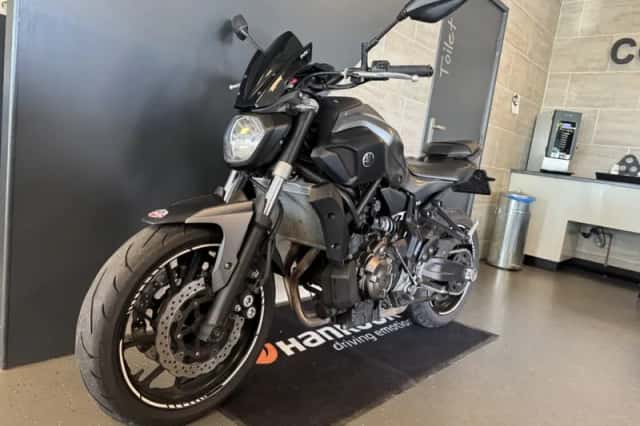 Yamaha MT-07 (2014) thumbnail 3