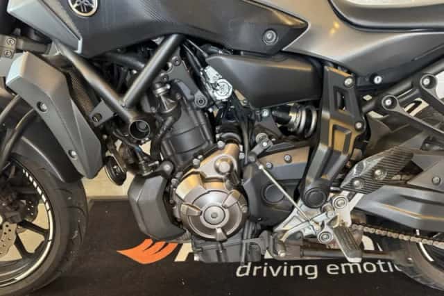 Yamaha MT-07 (2014) thumbnail 4