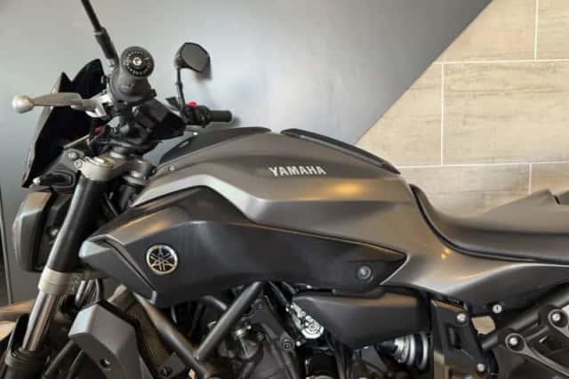 Yamaha MT-07 (2014) thumbnail 5