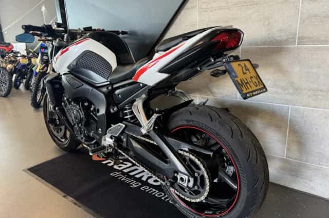 Yamaha FZ 1 (2009) thumbnail 3
