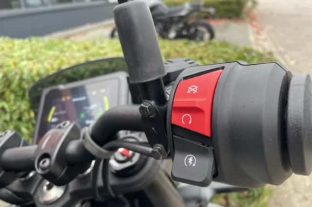 Husqvarna Svartpilen 401 24 (2024) thumbnail 6