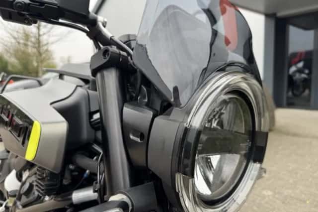 Husqvarna Svartpilen 401 (2024) thumbnail 4