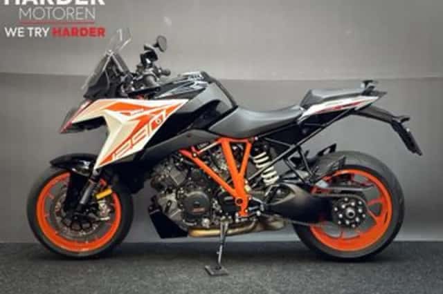 KTM 1290 Super Duke (2021) thumbnail 4