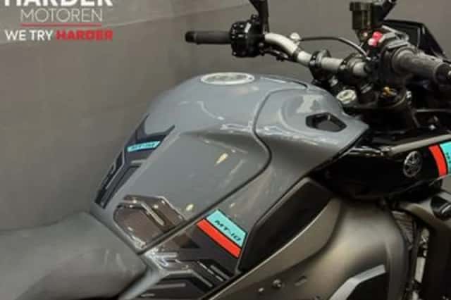 Yamaha MT-10 (2022) thumbnail 5