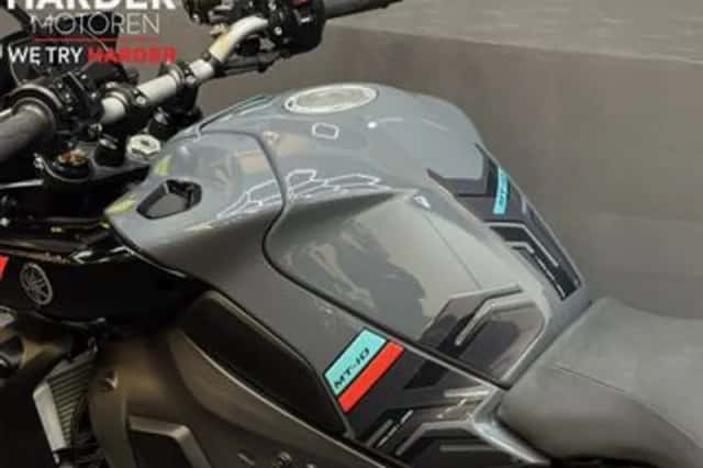 Yamaha MT-10 (2022) thumbnail 6