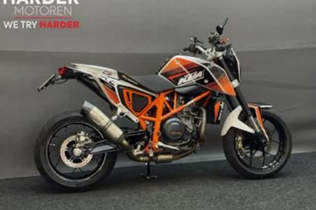 KTM 690 Duke (2013) thumbnail 2