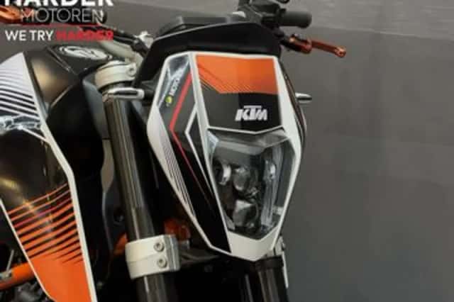 KTM 690 Duke (2013) thumbnail 6