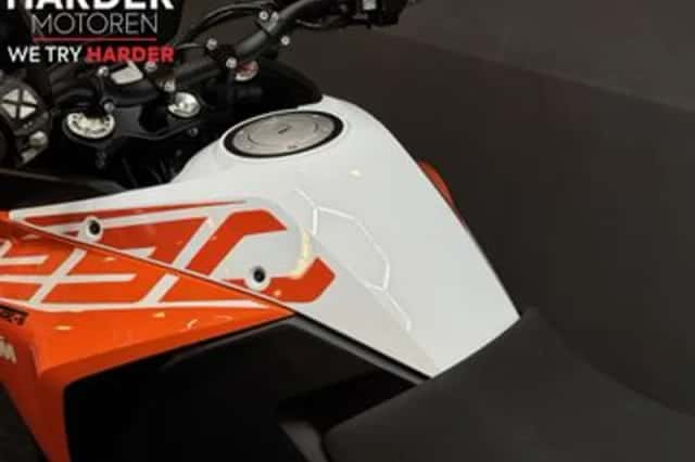 KTM 1290 Super Adventure (2019) thumbnail 6