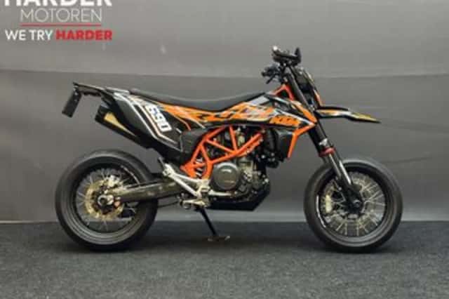 KTM 690 SMC (2019) thumbnail 2