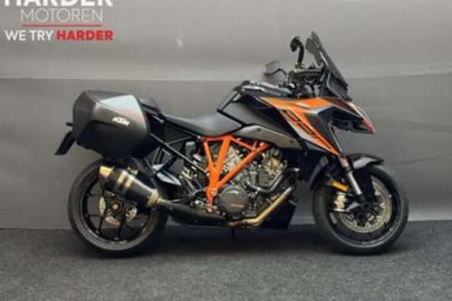KTM 1290 Super Duke (2019) thumbnail 2