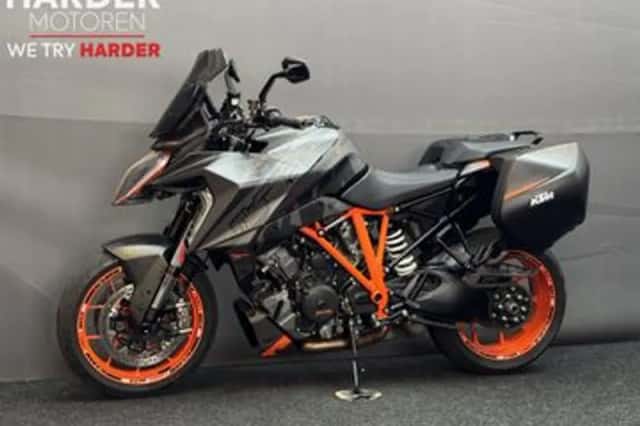 KTM 1290 Super Duke (2021) thumbnail 5