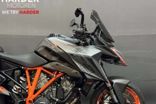 KTM 1290 Super Duke (2021) thumbnail 6