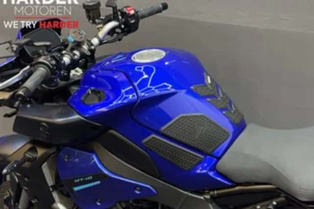 Yamaha MT-10 (2022) thumbnail 6
