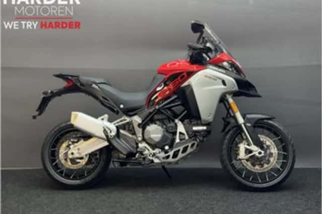 Ducati Multistrada 1260 Enduro (2018) thumbnail 3