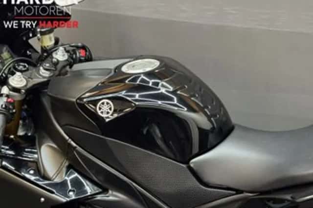 Yamaha YZF-R1 (2009) thumbnail 6