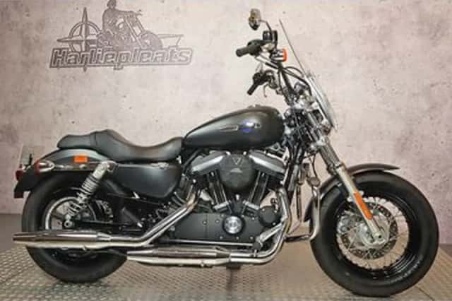 Harley-Davidson 1200 Custom (2016) thumbnail 1