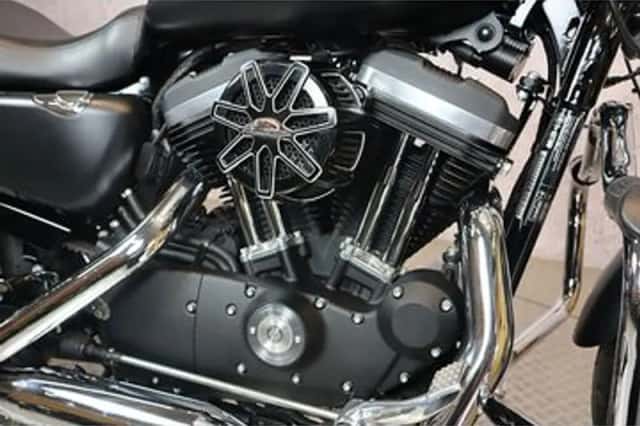 Harley-Davidson 1200 Custom (2016) thumbnail 3
