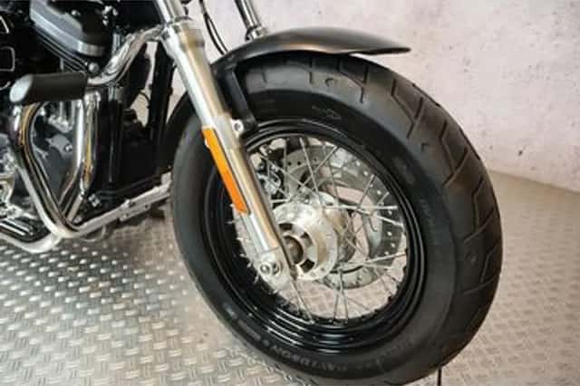 Harley-Davidson 1200 Custom (2016) thumbnail 6