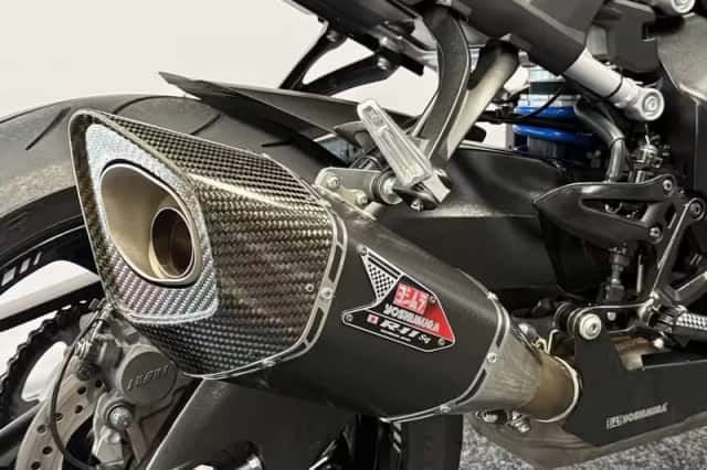 Suzuki GSX-S1000 (2021) thumbnail 4