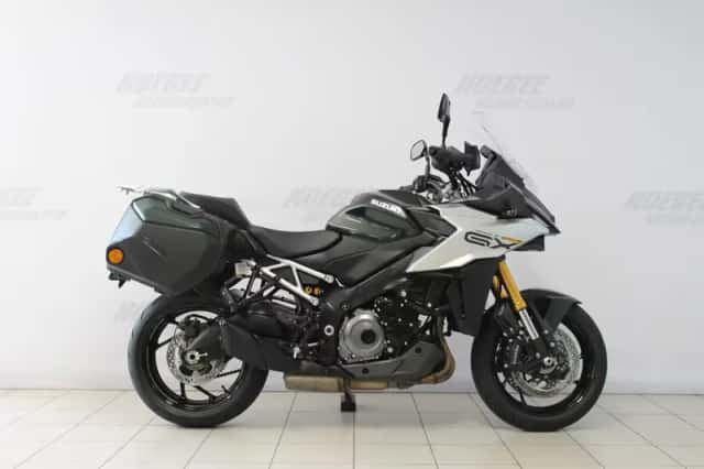 Suzuki GSX-S1000 (2024) thumbnail 1