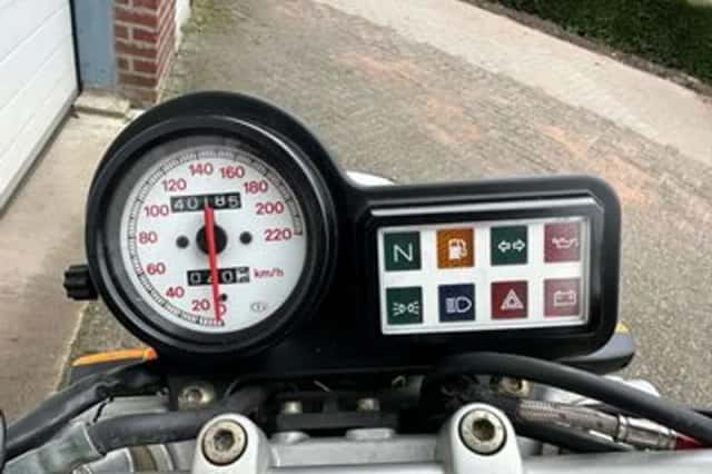 Ducati Monster 900 (1994) thumbnail 4