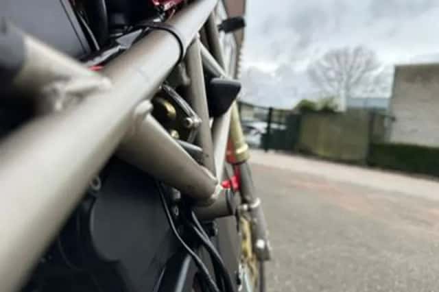 Ducati Monster 900 (1994) thumbnail 5