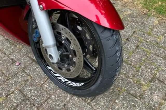 Yamaha FJR1300 (2002) thumbnail 2