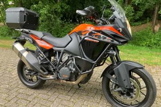 KTM 1090 Adventure (2018) thumbnail 1