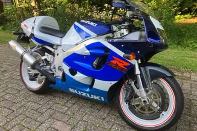Suzuki GSX-R750 (1999) thumbnail 1