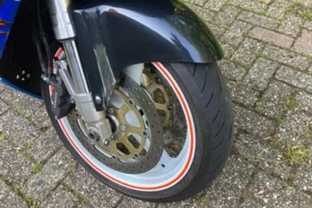 Suzuki GSX-R750 (1999) thumbnail 2