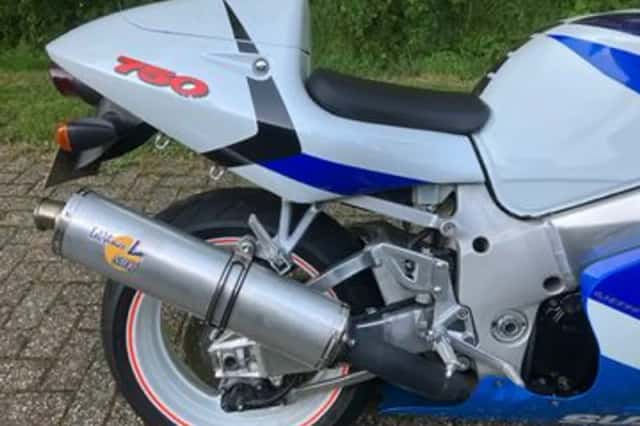 Suzuki GSX-R750 (1999) thumbnail 6