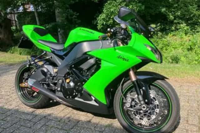Kawasaki ZX-10R (2009) thumbnail 1