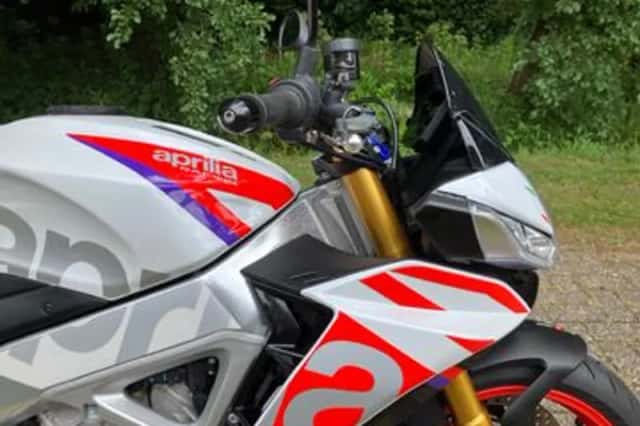 Aprilia Tuono V4 1100 FACTORY (2023) thumbnail 4