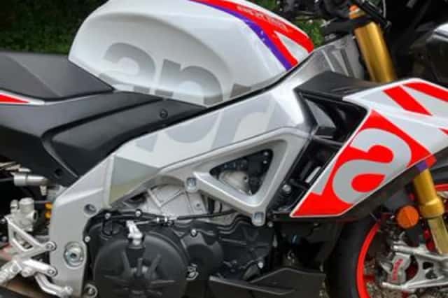 Aprilia Tuono V4 1100 FACTORY (2023) thumbnail 5