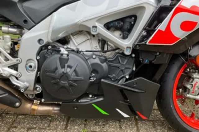 Aprilia Tuono V4 1100 FACTORY (2023) thumbnail 6