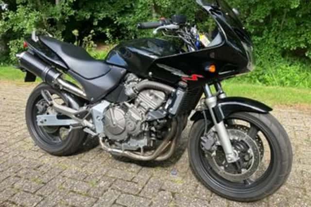 Honda CB600F (2002) thumbnail 1