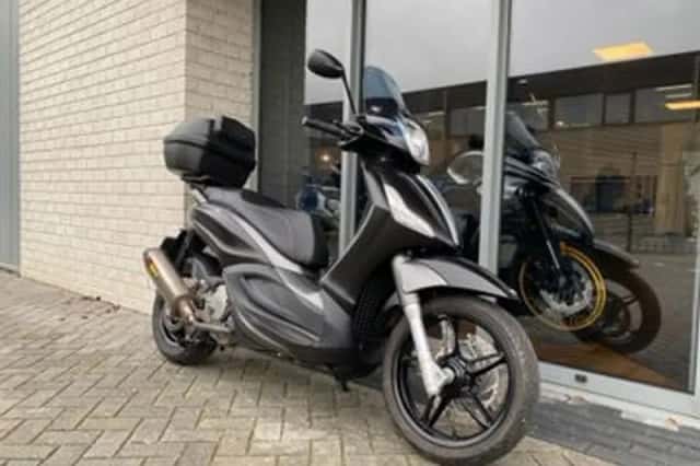 Piaggio Beverly 300 (2018) thumbnail 3