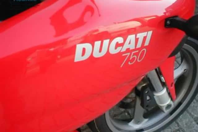 Ducati 750 SS C (2002) thumbnail 3
