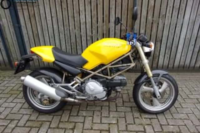 Ducati M600 Monster (1997) thumbnail 1