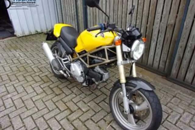 Ducati M600 Monster (1997) thumbnail 2