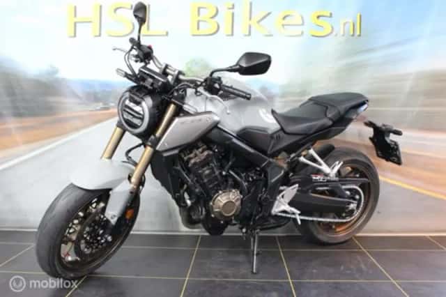 Honda CB650R (2021) thumbnail 2